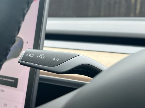 Tesla Model 3 STANDARD RANGE PLUS 30