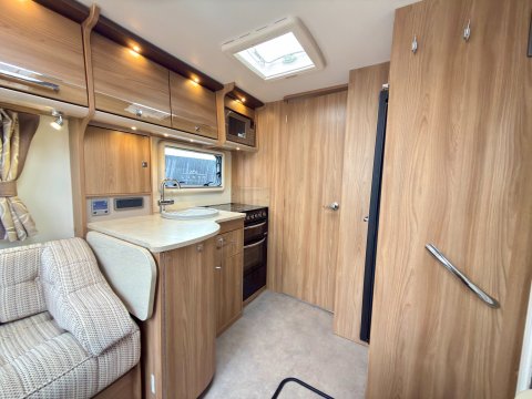 Bailey Unicorn Cabrera  18