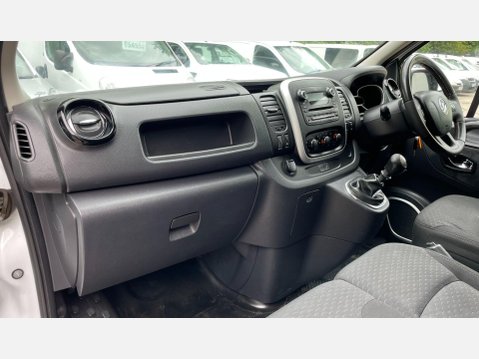 Vauxhall Vivaro 1.6 CDTi 2900 BiTurbo ecoFLEX Sportive L2 H1 Euro 5 (s/s) 5dr 31