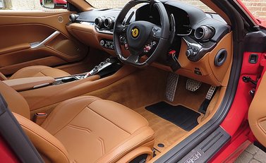 Ferrari F12 Berlinetta 10