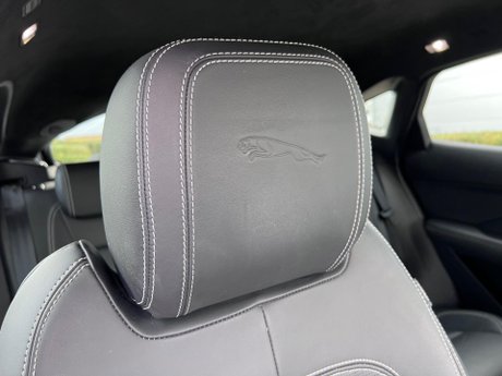 Jaguar E-Pace 2.0 D240 R-Dynamic HSE Auto AWD Euro 6 (s/s) 5dr 73