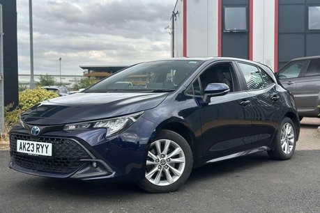 Toyota Corolla 2.0 VVT-h Icon Hatchback 5dr Petrol Hybrid CVT Euro 6 (s/s) (196 ps) 3