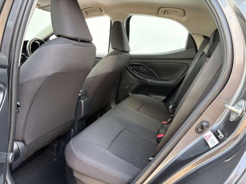 Toyota Yaris 1.5 Yaris Icon HEV CVT 5dr 58