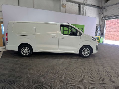 Vauxhall Vivaro 1.5 Vivaro 2900 Sportive S/S 9