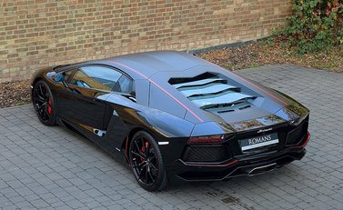 Lamborghini Aventador LP 700-4 Pirelli Edition 15