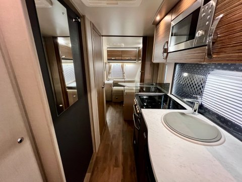 Swift Eccles 590 AL 33