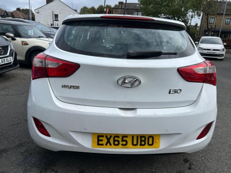 Hyundai i30 CRDI SE BLUE DRIVE 9