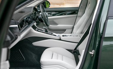 Porsche Panamera Turbo S E-Hybrid 14