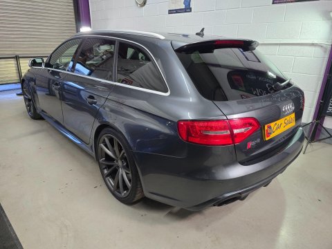 Audi RS4 4.2 FSI V8 S Tronic quattro Euro 5 5dr 7