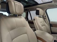 Land Rover Range Rover 3.0 Range Rover Autobiography Auto 4WD 5dr 58