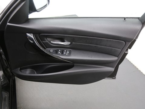 BMW 3 Series 2.0 320d SE Auto xDrive Euro 6 (s/s) 4dr 20