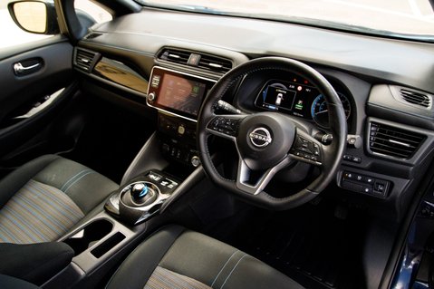 Nissan LEAF N-CONNECTA 4
