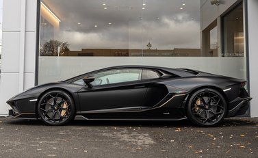 Lamborghini Aventador LP 780-4 ULTIMAE 3