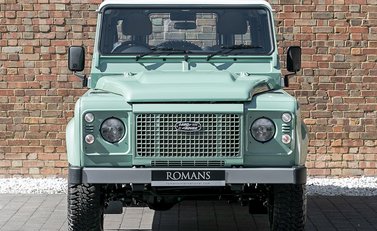 Land Rover Defender 90 Heritage 4