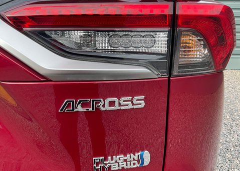 Suzuki Across E-FOUR PHEV 15