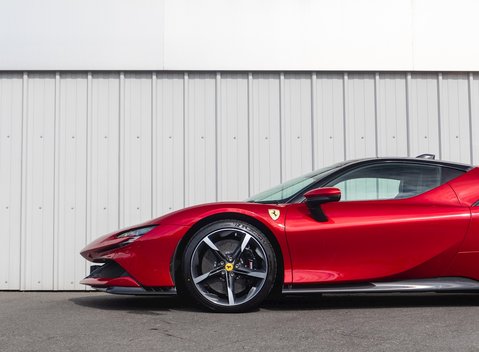 Ferrari SF90 Stradale 30