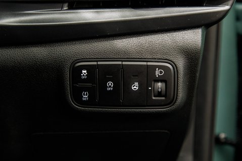 Hyundai BAYON T-GDI PREMIUM MHEV 15