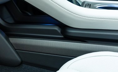 Porsche Taycan GTS Sport Turismo 17