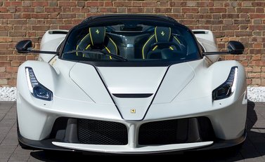 Ferrari LaFerrari Aperta 4