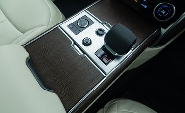 Land Rover Range Rover D350 SE 23