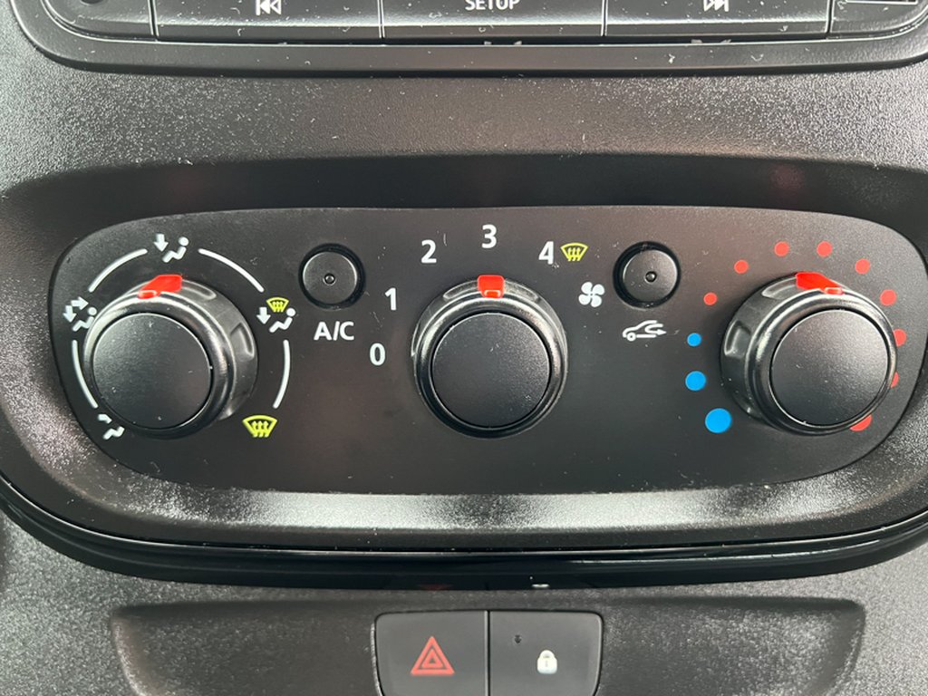 2018 Vauxhall VivaroSWB L1H1 2900 Sportive Cdti Air Con Sensors EURO 6 NO VAT — thumbnail 33 of 51