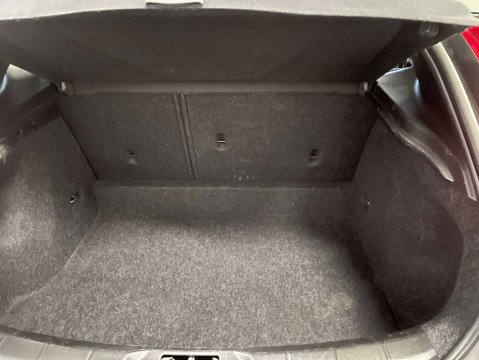 Volvo V40 2.0 V40 R-Design Pro D3 Auto 5dr 24