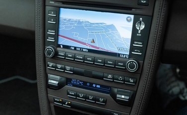 Porsche 911 (997) Sport Classic 13