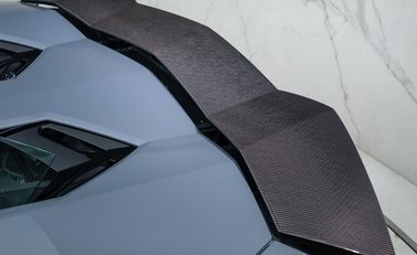 Lamborghini Aventador S LP 740-4 ROADSTER 37