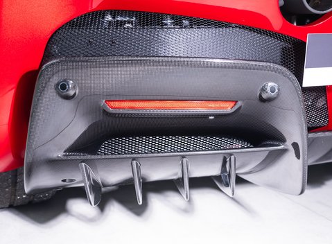 Ferrari SF90 Spider 41