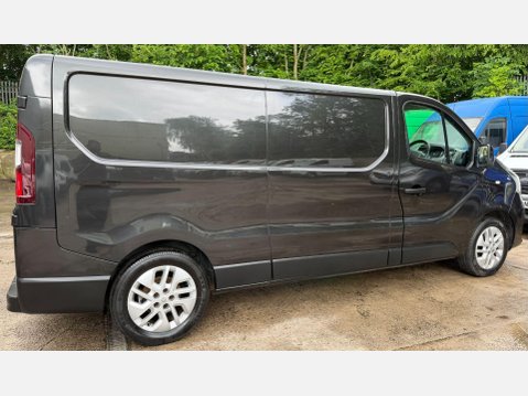 Renault Trafic 1.6 dCi ENERGY 29 Sport Nav Panel Van 5dr Diesel Manual LWB Standard Roof E 10