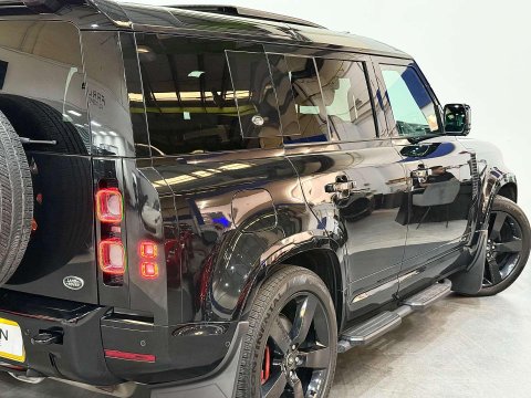 Land Rover Defender 3.0 P400 MHEV X SUV 5dr Petrol Auto 4WD Euro 6 (s/s) (400 ps) 29