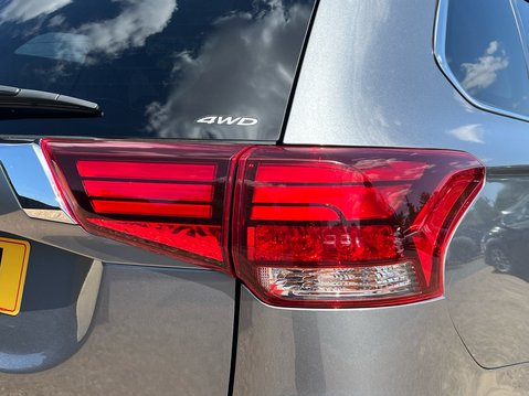 Mitsubishi Outlander DESIGN 19