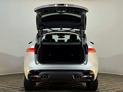 Jaguar F-Pace V6 SPORT AWD 9