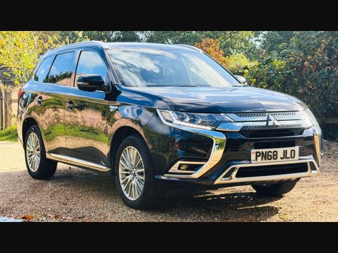 Mitsubishi Outlander 2.4h TwinMotor 13.8kWh 4h SUV 5dr Petrol Plug-in Hybrid CVT 4WD Euro 6 (s/s 5