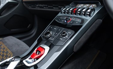 Lamborghini Huracan Spyder LP 580-2 25