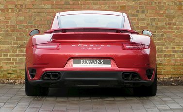 Porsche 911 (991) Turbo S 12