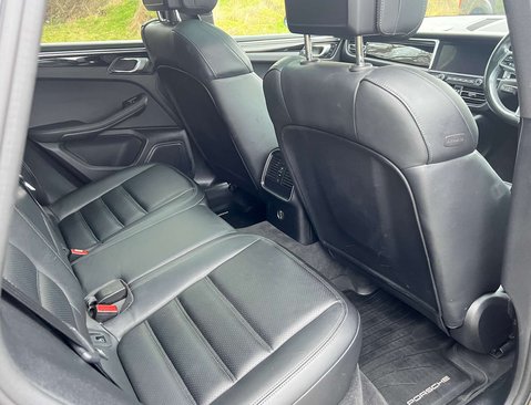 Porsche Macan 3.0 Macan S Semi-Auto 4WD 5dr 44