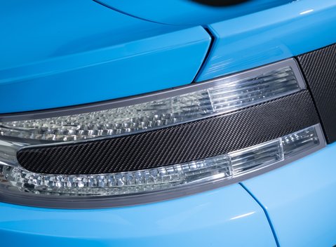 Aston Martin Vantage GT8 33