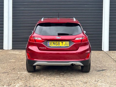 Ford Fiesta ACTIVE X 8