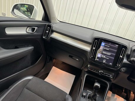 Volvo XC40 2.0 XC40 Momentum D3 5dr 45