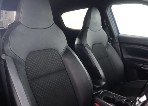 Nissan Juke 1.6 Juke N-Connecta HEV CVT 5dr 40