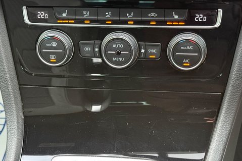 Volkswagen Golf R-LINE EDITION TSI EVO DSG 37
