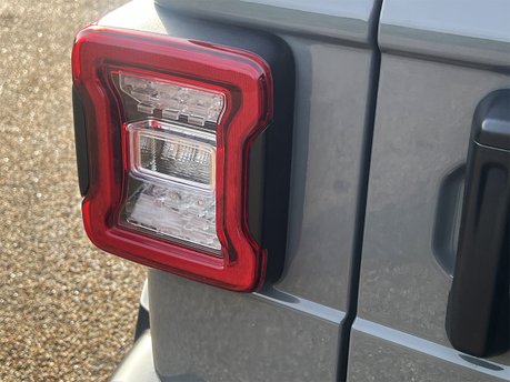 Jeep Wrangler CHELSEA TRUCK 37