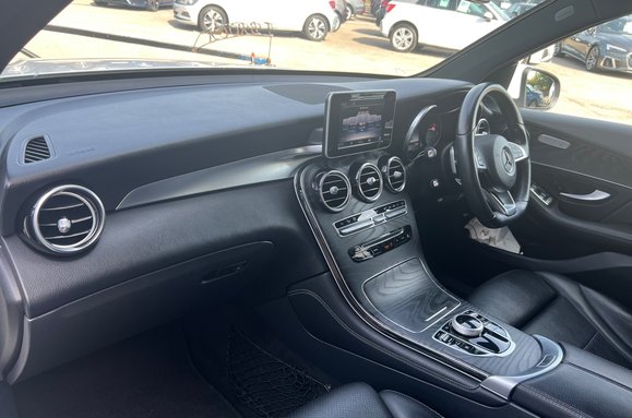 Mercedes-Benz GLC GLC 250 D 4MATIC AMG LINE AUTO 28