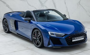 Audi R8 V10 PERFORMANCE CARBON BLACK SPYDER 15