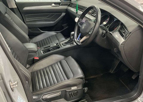 Volkswagen Passat 1.4 TSI 13kWh GTE Estate 5dr Petrol Plug-in Hybrid DSG Euro 6 (s/s) (218 ps 11