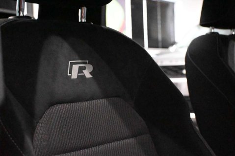 Volkswagen Golf R TSI 4MOTION DSG 70