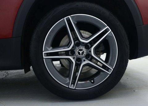 Mercedes-Benz GLB 1.3 GLB200 AMG Line SUV 5dr Petrol 7G-DCT Euro 6 (s/s) (163 ps) 17