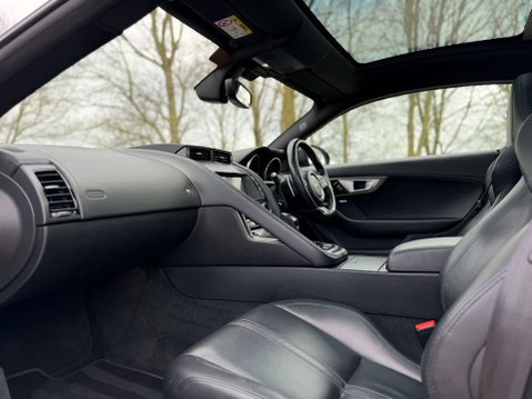 Jaguar F-Type 5.0 F-Type V8 R AWD Auto 4WD 3dr 60