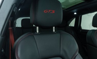 Porsche Macan GTS 15